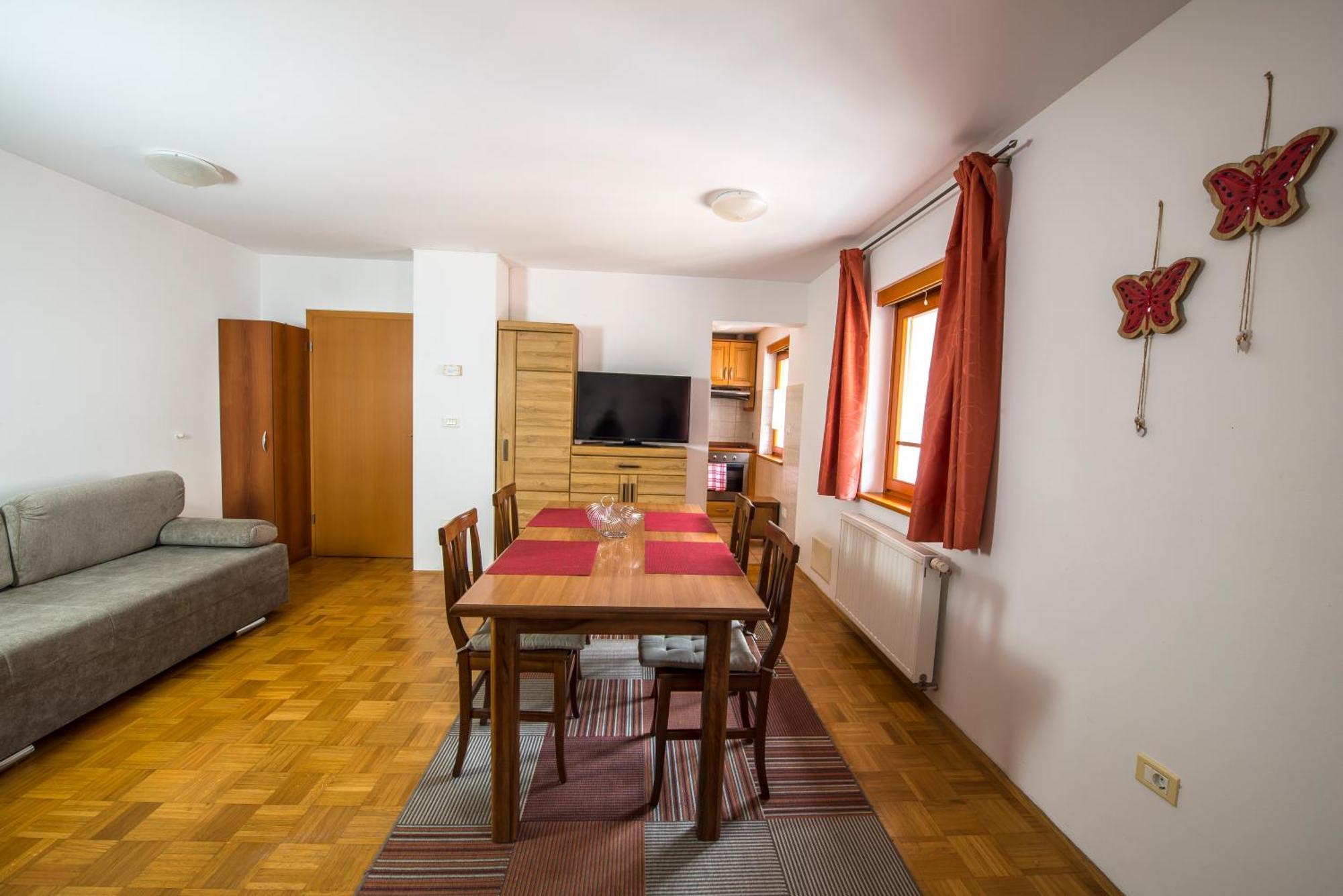 Apartments Rombon Klavdij With Free Onsite Parking Bovec Εξωτερικό φωτογραφία